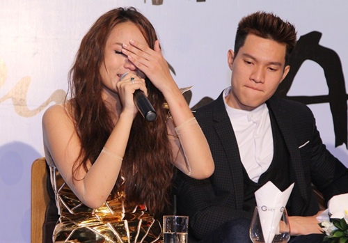 Duyên Anh Idol khóc nức nở ngày tái xuất showbiz - 10