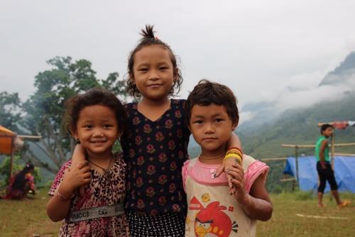 Sau 3 tháng động đất, người dân Nepal vẫn màn trời chiếu đất - 4