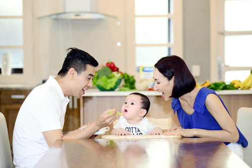 Khi con mẹ lần đầu ăn dặm! - 4