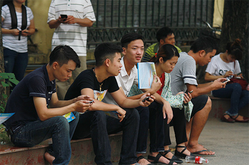 Mướt mồ hôi chạy nước rút nộp hồ sơ đại học - 2