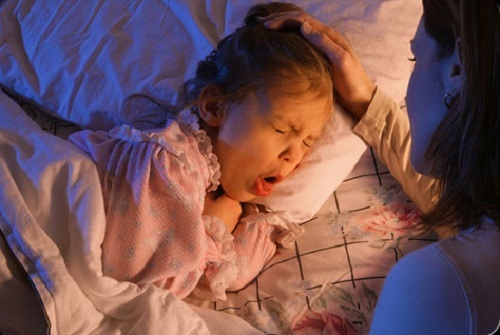 Trẻ nhập viện do mắc bệnh ho gà tăng bất thường - 1