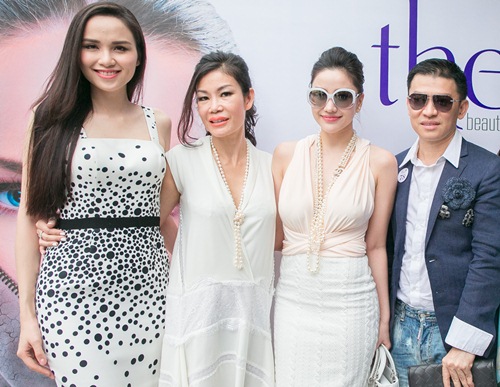 HH Diễm Hương tự tin đọ sắc bên hot girl Meo Meo - 6