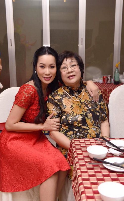 Trịnh Kim Chi mừng sinh nhật ấm áp bên chồng con - 10