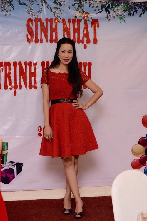 Trịnh Kim Chi mừng sinh nhật ấm áp bên chồng con - 3