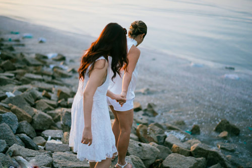 Xúc động bộ ảnh tình yêu của cặp đôi đồng tính nữ - 3