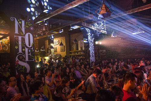 Vũ Cát Tường quot;nghẹt thởquot; trong vòng vây fan tại Hà Nội - 1