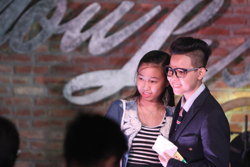 Vũ Cát Tường quot;nghẹt thởquot; trong vòng vây fan tại Hà Nội - 11