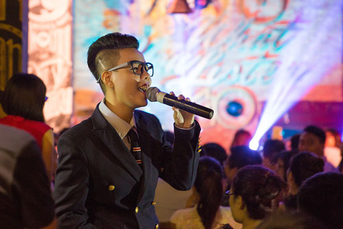 Vũ Cát Tường quot;nghẹt thởquot; trong vòng vây fan tại Hà Nội - 3