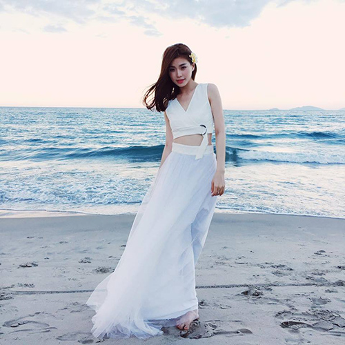 Á hậu Diễm Trang khoe ảnh lãng mạn cùng người yêu - 2