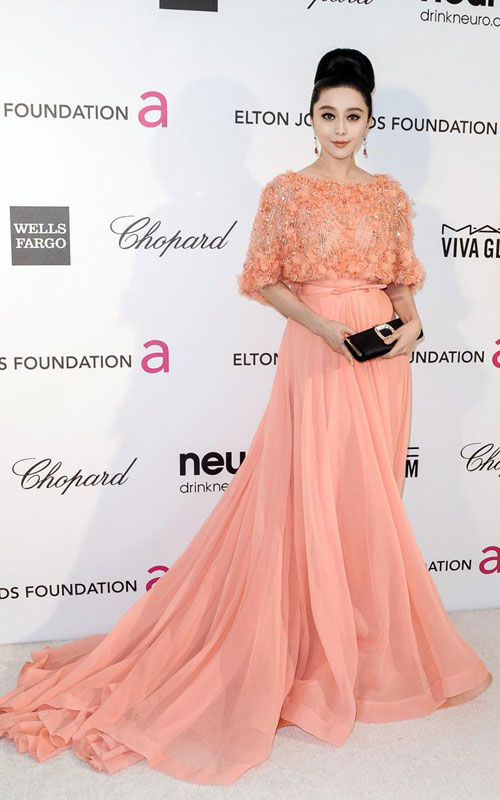 Phạm Băng Băng sắm đầm cao cấp dễ như mua Zara - 12