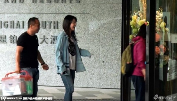 Bỏ bê vợ cả, tỷ phú Hongkong sang Hàn cùng bồ nhí - 5