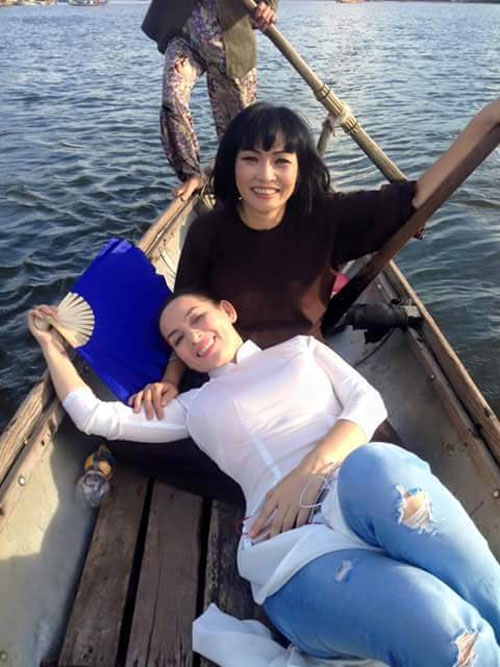 Khánh Thi - Phan Hiển tình tứ bên nhau ngày cuối tuần - 11