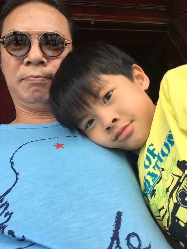 7 ông bố Vbiz lo kiếm tiền nuôi con nhỏ khi đã qua bên kia dốc của cuộc đời - 4