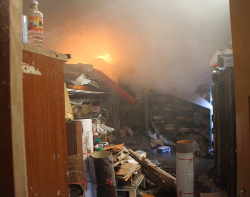 Hà Nội: Cháy lớn ở xưởng gỗ khu vực hồ Đền Lừ - 5