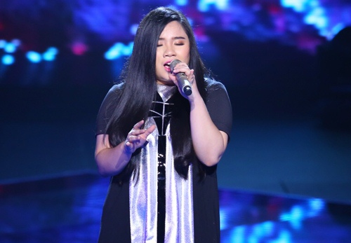 The Voice 2015: Mr Đàm loại cô gái quot;vừa ăn kẹo vừa hátquot; - 9
