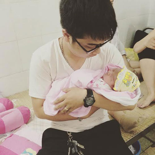 Xúc động bản rap ông bố 9X dành tặng con gái đầu lòng - 2
