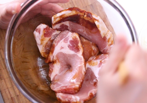 Thịt heo áp chảo dầu hào nhanh gọn - 3