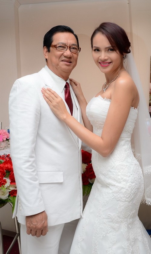 Á hậu Diễm Châu đóng vai quot;lỡ có bầu với đại giaquot; trong phim mới - 3