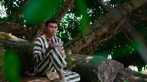 Á hậu Diễm Châu đóng vai quot;lỡ có bầu với đại giaquot; trong phim mới - 7