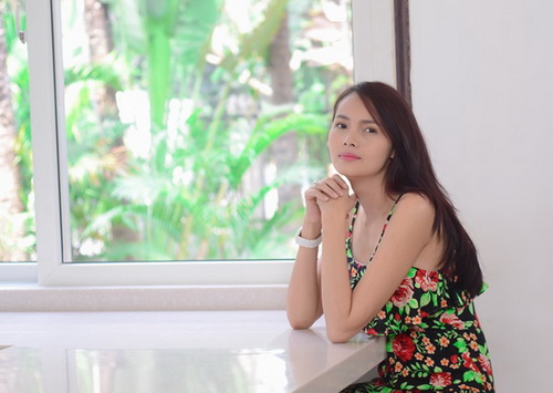 Á hậu Diễm Châu đóng vai quot;lỡ có bầu với đại giaquot; trong phim mới - 2