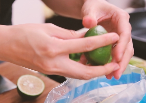 Cánh gà chiên sả, mật ong thơm lừng - 5