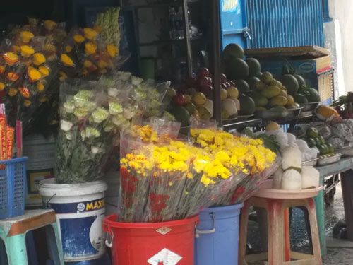 Những mặt hàng “hái ra tiền” nhờ vào tháng cô hồn - 2
