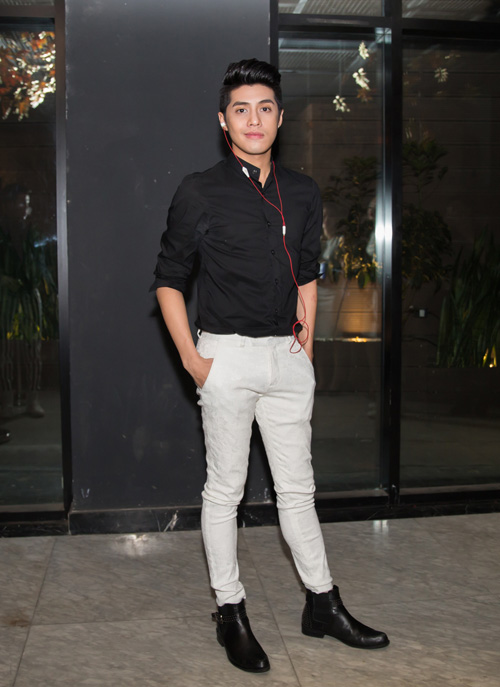 Noo Phước Thịnh bị fan quot;quâyquot; sau đêm diễn - 3