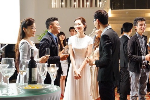 Hoa hậu Đặng Thu Thảo bất ngờ được cầu hôn - 4