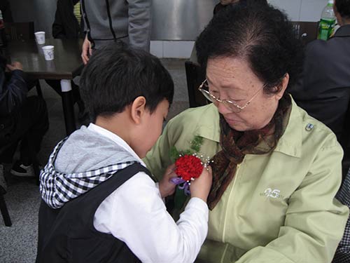 “Ngó” phong tục báo hiếu cha mẹ mùa Vu Lan ở các quốc gia - 2