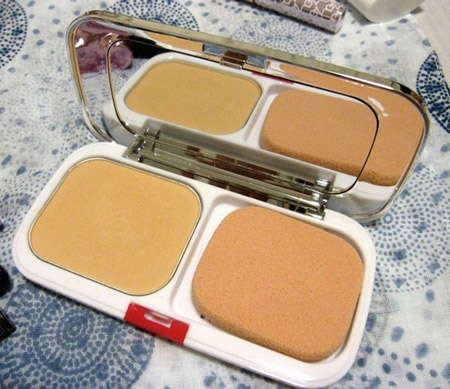 Đánh giá phấn nền kiềm dầu ZATrue White Plus Two Way Foundation - 8