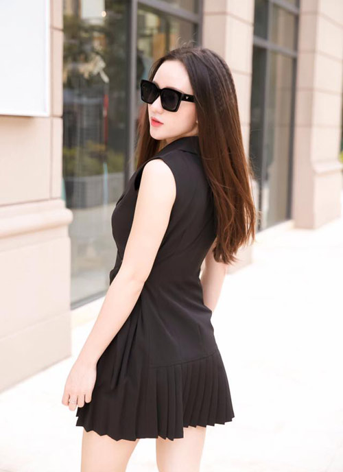 Sau sinh đôi 3 tháng, mẹ 9x eo thon đến ngỡ ngàng - 2