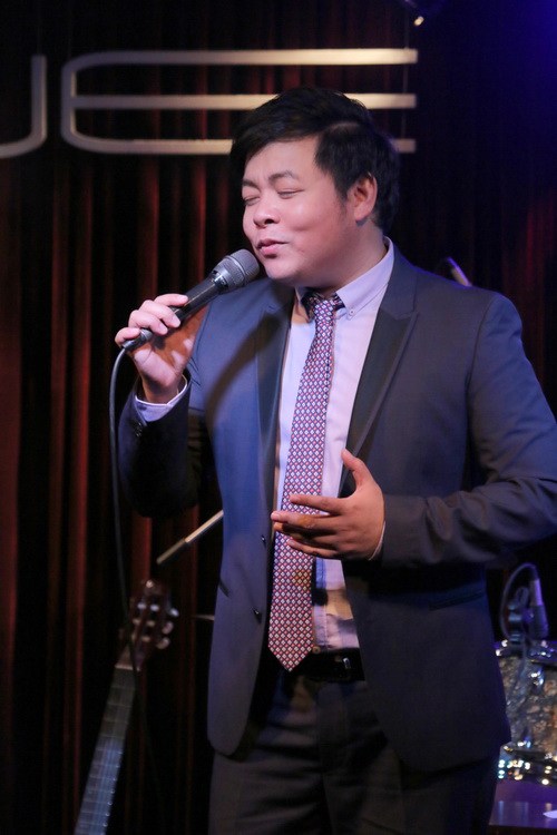 Trọng Nghĩa lần đầu hát với Quang Lê sau khi quot;lột xácquot; - 1