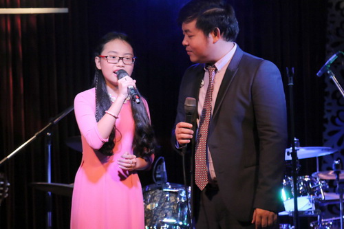 Trọng Nghĩa lần đầu hát với Quang Lê sau khi quot;lột xácquot; - 4