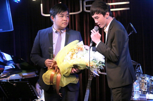 Trọng Nghĩa lần đầu hát với Quang Lê sau khi quot;lột xácquot; - 8