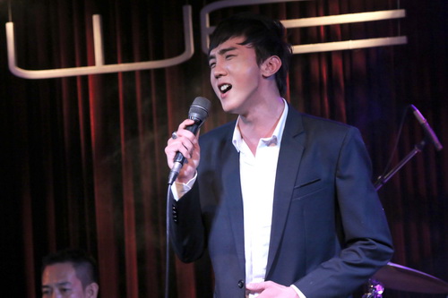 Trọng Nghĩa lần đầu hát với Quang Lê sau khi quot;lột xácquot; - 11