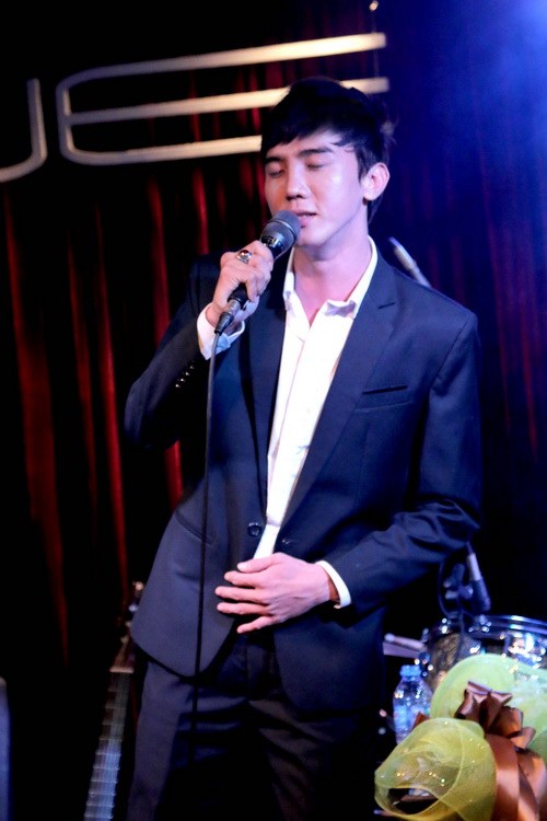 Trọng Nghĩa lần đầu hát với Quang Lê sau khi quot;lột xácquot; - 12