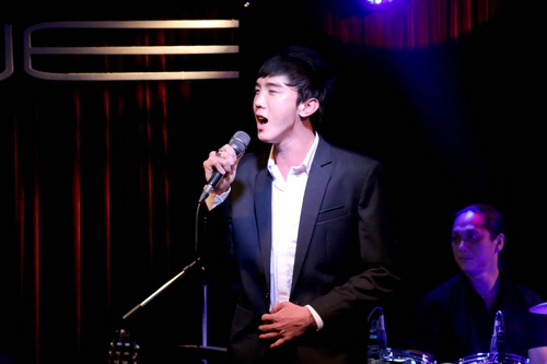 Trọng Nghĩa lần đầu hát với Quang Lê sau khi quot;lột xácquot; - 13