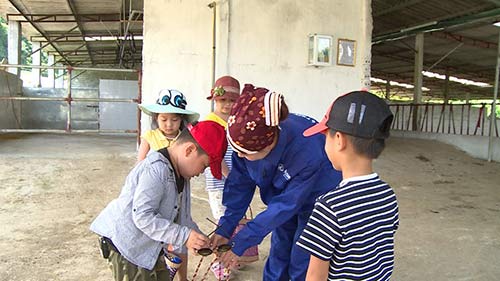 Tập 12 Bố ơi mùa 2: Xuân Bắc dạy quot;trai phốquot; Đỗ Minh làm diều - 4