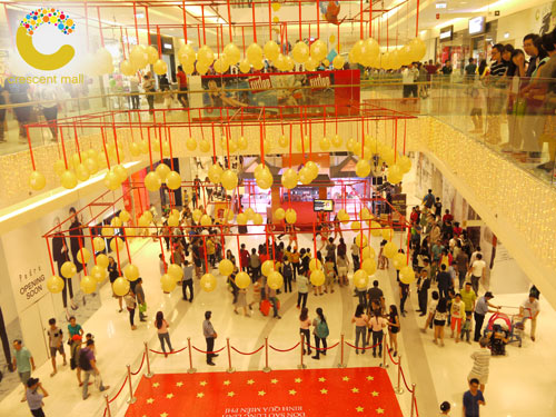Cơn bão “sale khủng đến nửa đêm” lại đổ bộ tại Crescent Mall - 2