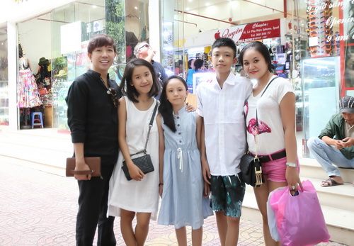 Con gái Long Nhật ngày càng ra dáng thiếu nữ - 1