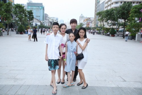 Con gái Long Nhật ngày càng ra dáng thiếu nữ - 10