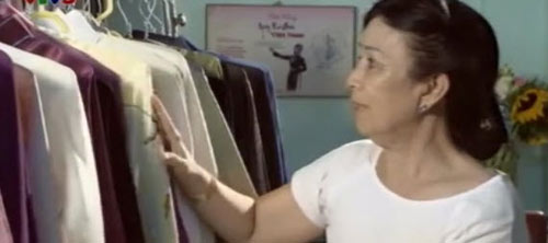 Cô giáo với bộ sưu tập áo dài từ các tác phẩm văn học - 2