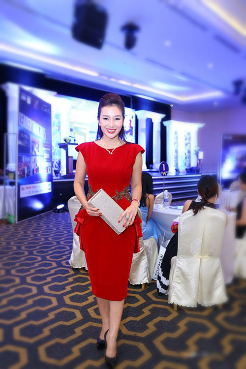 Á hậu Thu Hương phát động #039;Top 100 phong cách doanh nhân#039; - 1