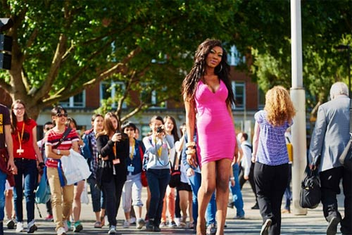 Chuyển giới xong vẫn ế vì... quá cao - 1