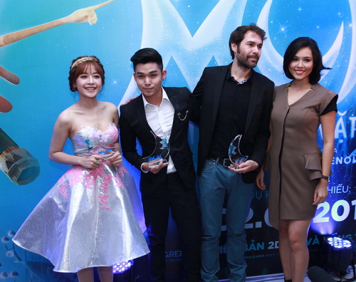 Dương Yến Ngọc khoe con gái, Chi Pu ăn mặc gợi cảm - 8