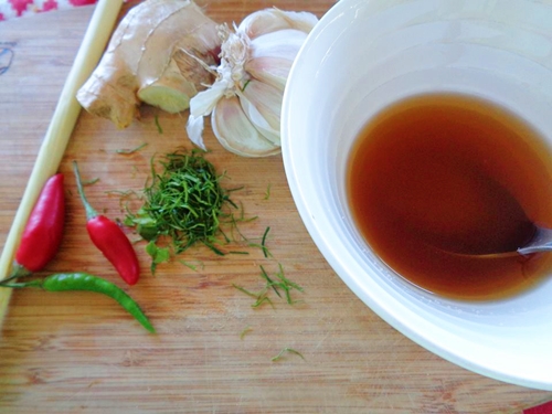 Cách pha nước chấm ốc ngon tuyệt hảo - 1