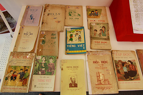 Ngắm gian sách cổ được triển lãm dịp Quốc khánh - 1