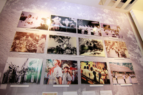 Ngắm gian sách cổ được triển lãm dịp Quốc khánh - 15