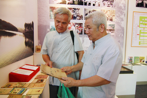 Ngắm gian sách cổ được triển lãm dịp Quốc khánh - 10