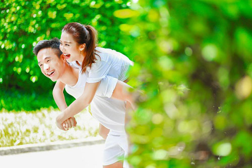 10 cách để khiến vợ hạnh phúc như khi hẹn hò - 1